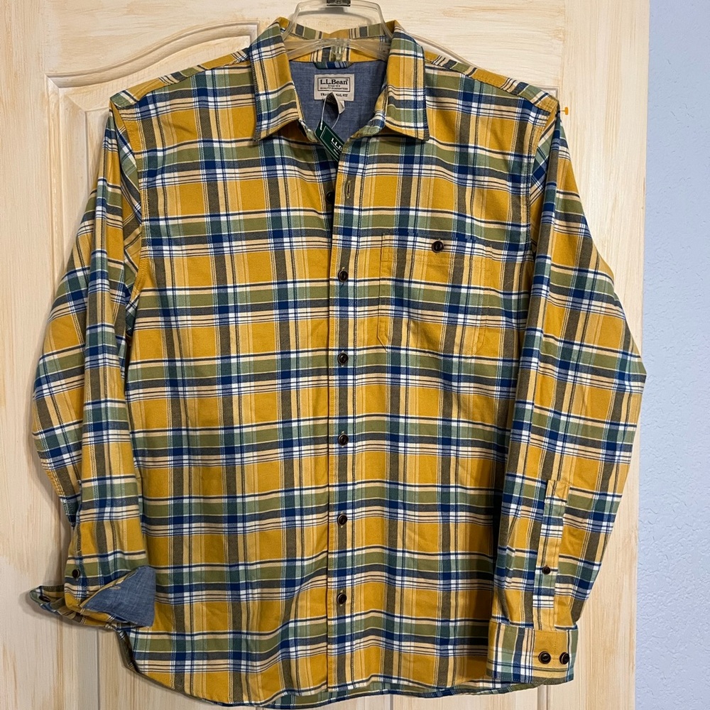 NWT. L.L.Bean Flannel Shirt. Size M. Traditional Fit.